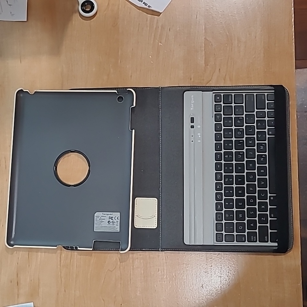 iPad cover and Keyboard